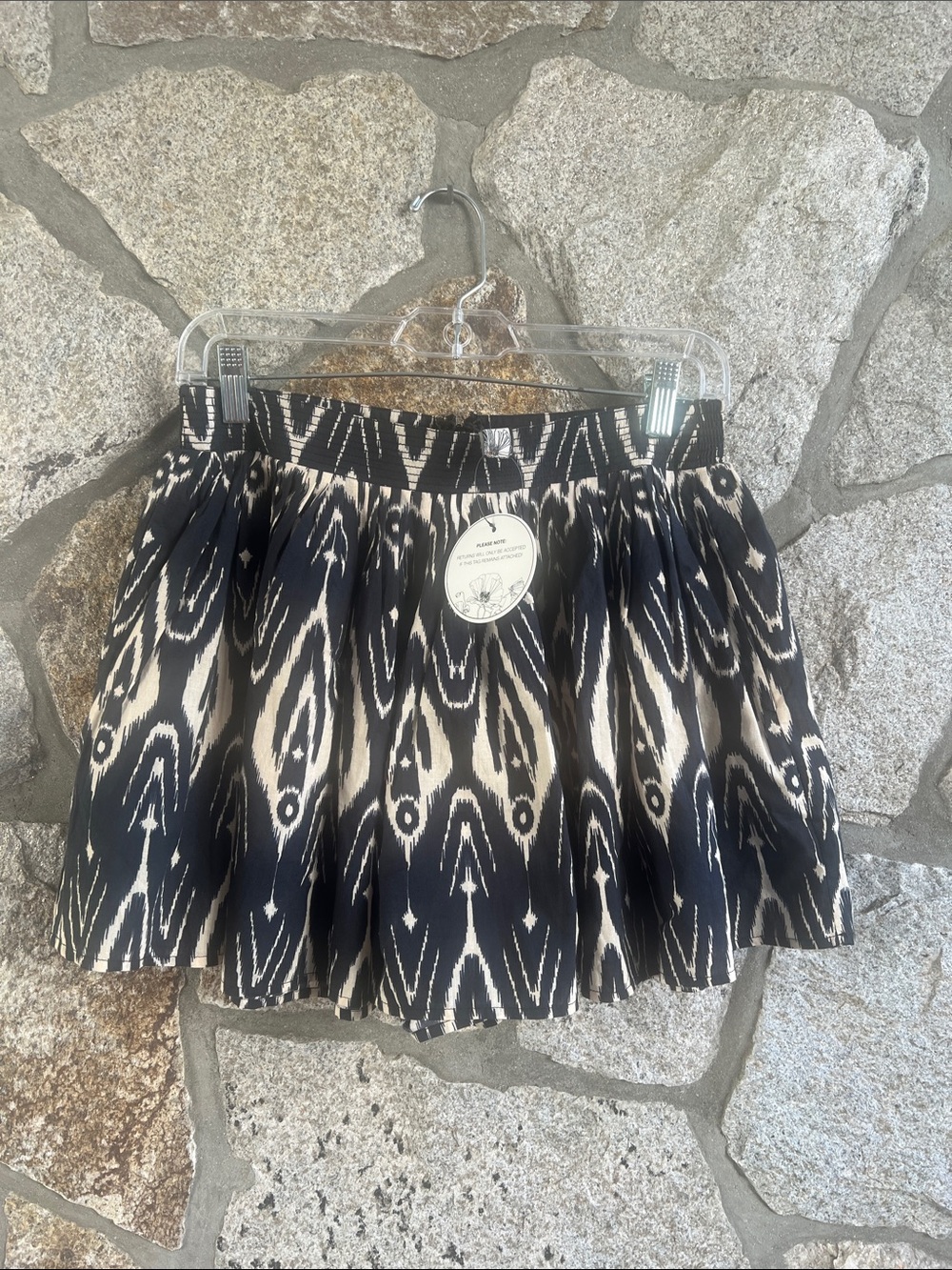 NWT Scarlett Poppies Black & Cream Janet Shorts